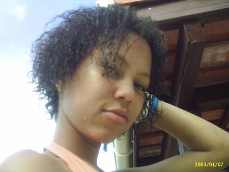                      [...�o�...Une tiite Pr&eacute;sentatiiOn..�o�..]